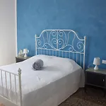 Al Fronte Del Porto Bed & Breakfast *