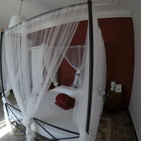 Bed & Breakfast Al Fronte Del Porto