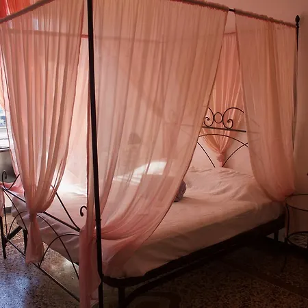 Bed & Breakfast Al Fronte Del Porto