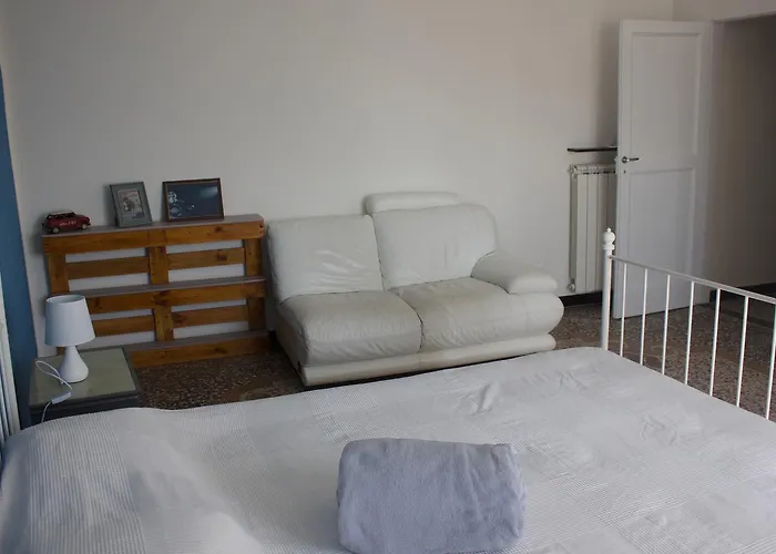 Bed & Breakfast Al Fronte Del Porto Janov